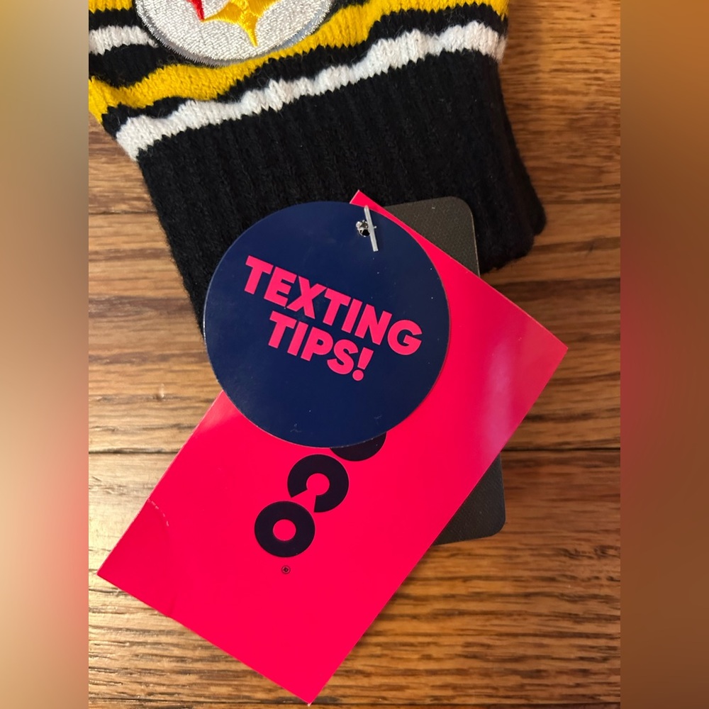 Forever Collectibles Pittsburgh Steelers Stripe Knit Gloves - Picture 9 of 9